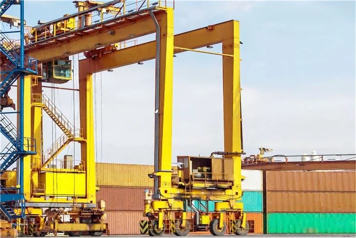 Banner Rubber Tired Gantry Crane (3)
